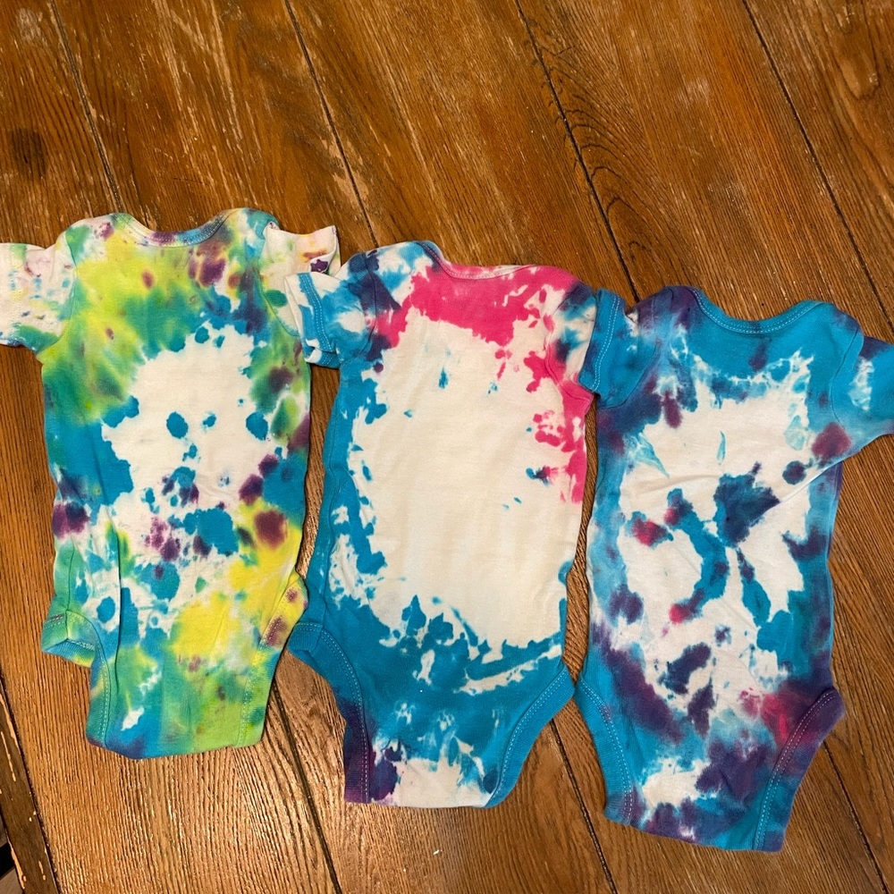 0-3 Gerber handmade tie dye onesies - Picture 3 of 3